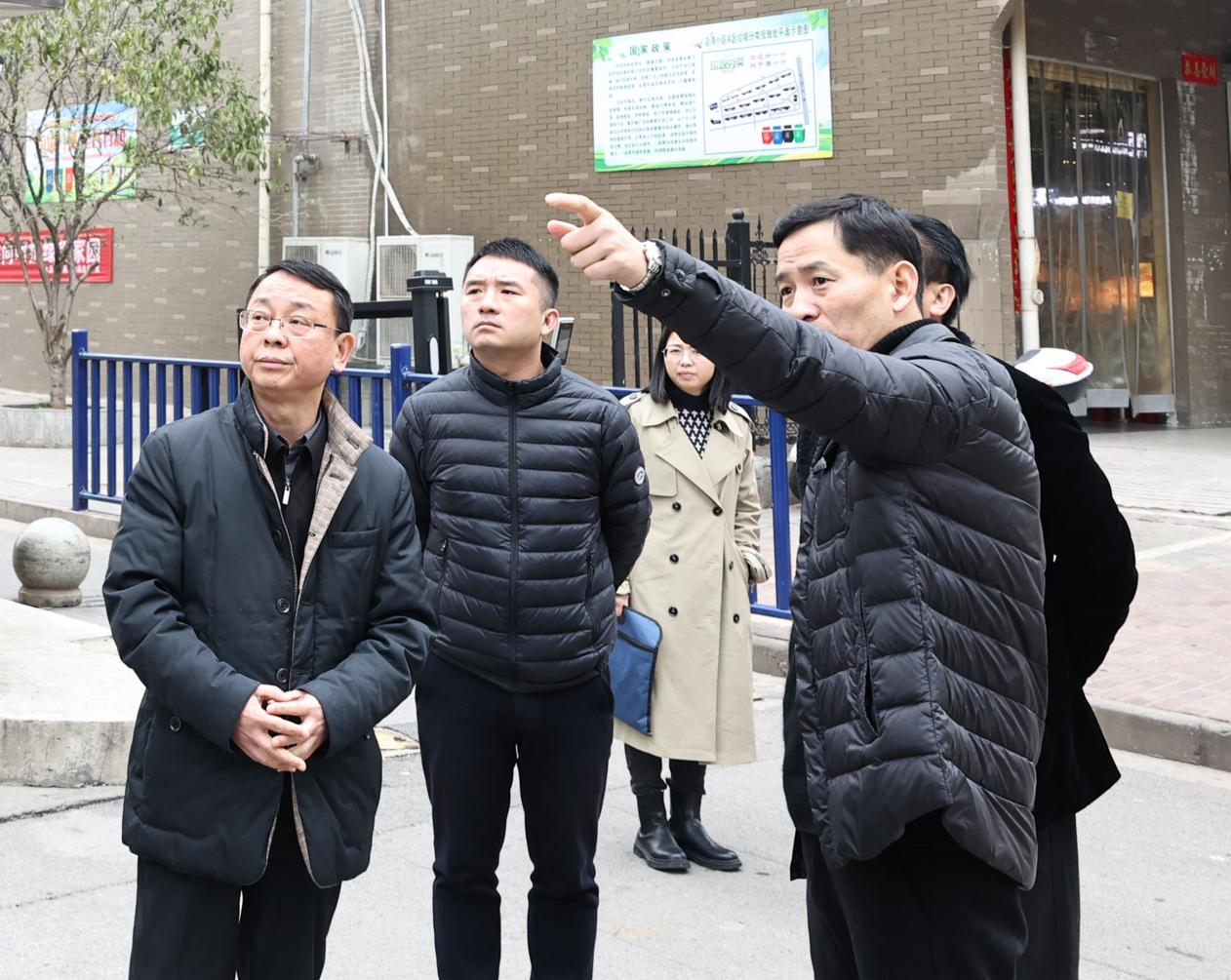 市國控集團領導深入三角線社區(qū)開展創(chuàng)文調(diào)研走訪