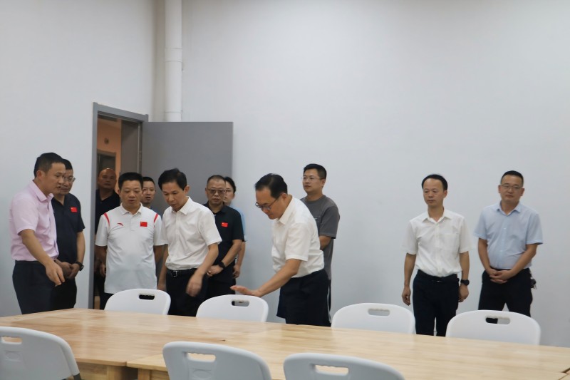 省體育局黨組書(shū)記、局長(zhǎng)李小平在九江調(diào)研2024年WTA江西網(wǎng)球公開(kāi)賽籌備工作情況